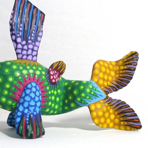 Zeny Fuentes Y Reyna Alebrije Wood Hand Carved/Painted Fish from Oaxaca Mexico - Picture 2 of 15